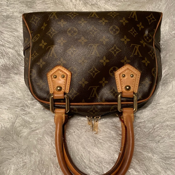 Louis  Vuitton Manhattan PM - Picture 6 of 16